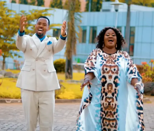 Pastor Amos ft Upendo Nkone – Salama